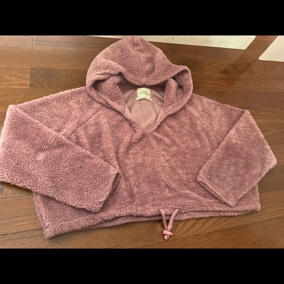 Urban Outfitters Cozy Crop Top - Picture 1 of 6